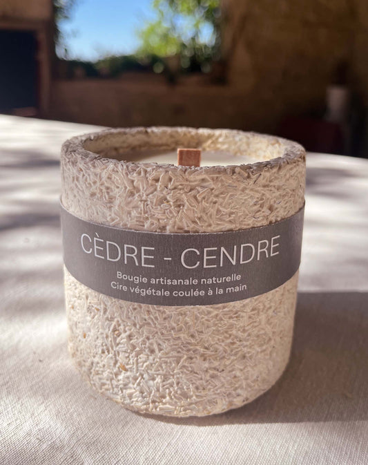 Cèdre & Cendre – Atmosphère boisée
